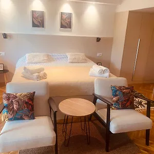 Nikval Apartment